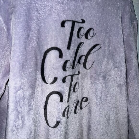 Love Tribe Juniors Round Neck Too Cold To Care Plush Sweatshirt Purple Large - Picture 2 of 7